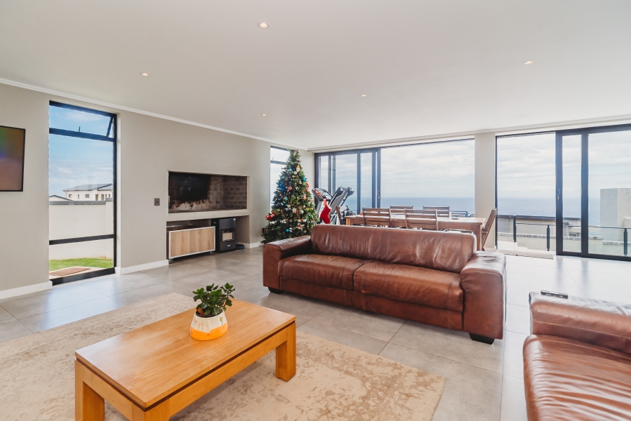 4 Bedroom Property for Sale in Le Grand Golf Estate Western Cape